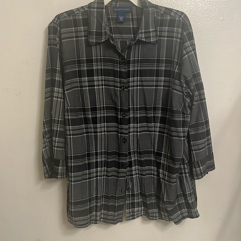 Black and white button down shirt
